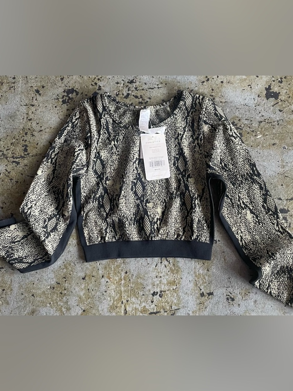 NWT Fabletics Women's Kamila Seamless Long-Sleeve Snake Print Top Size Large
